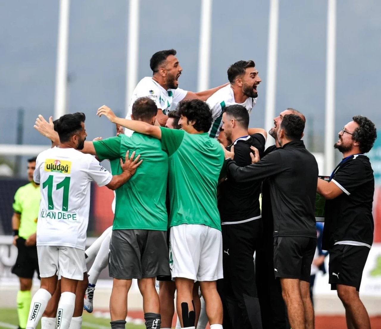 Düzcespor 0-2 Bursaspor Maç Özeti Goller, Maç Skoru ve Önemli Pozisyonlar