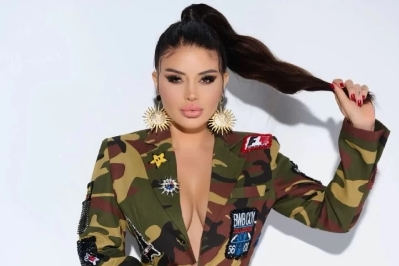 Ebru Polat Kimdir, Evli mi, Sevgilisi Kim, Gerçek Adı Ne? Aslen Nereli, Kaç Yaşında, Ne İş Yapar?