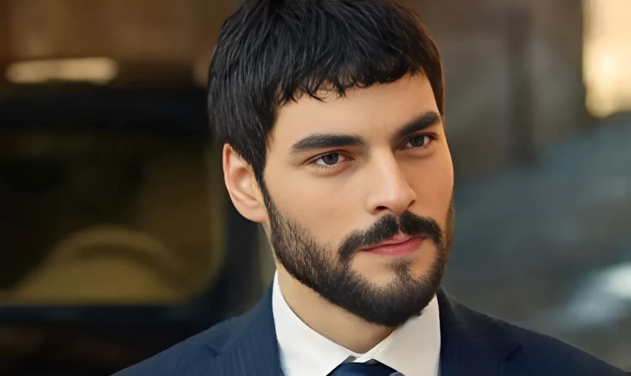 Akın Akınözü eşi kim, kiminle evli, sevgilisi kim? Kaç yaşında, aslen nereli? Akın Akınözü kimdir ve hayatı