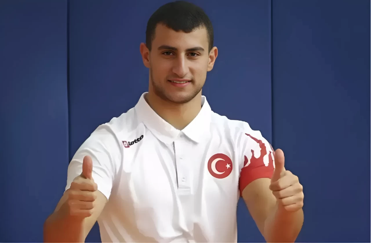 Milli Eskrimci Hakan Akkaya Kimdir? Nereli, Kaç Yaşında, Evli Mi, Branşı Ne? Başarıları ve Kariyeri!