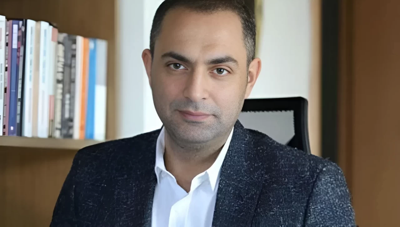 Murat Ağırel Aslen Nereli, Kaç Yaşında ve Kimdir? Evli Mi, Ne İş Yapıyor? Köşe Yazısında Neden Özür Diledi?