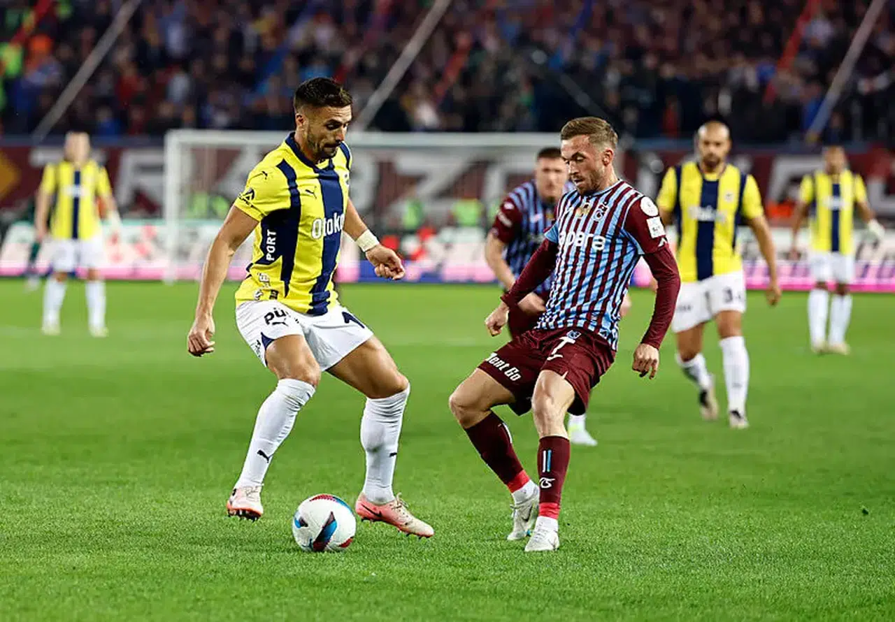 Fenerbahçe-Trabzonspor Maçı Saat Kaçta, Hangi Kanalda? İşte Tüm Detaylar