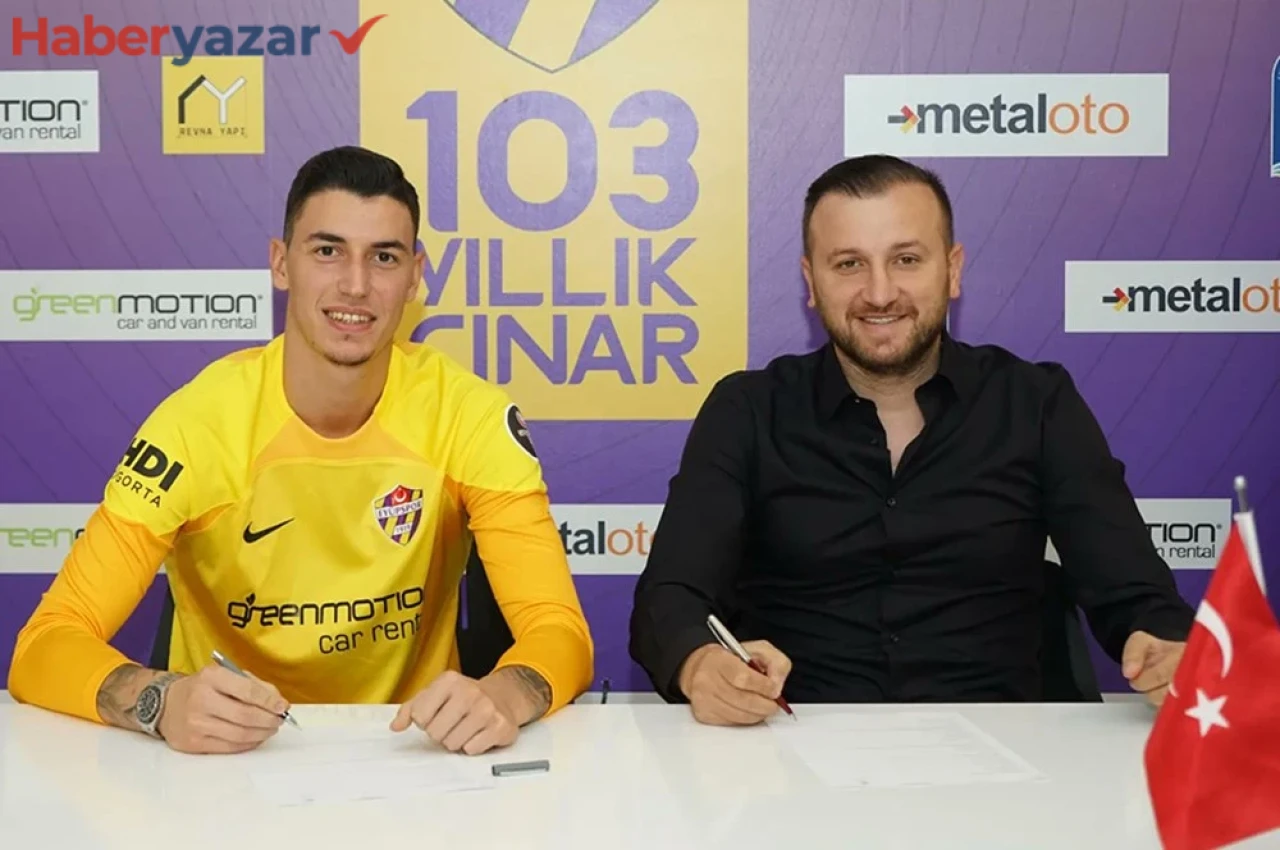Berke Özer Kaç Yaşında, Kimdir? Sevgilisi Kim Var mı? Hangi Takımlarda Oynadı?