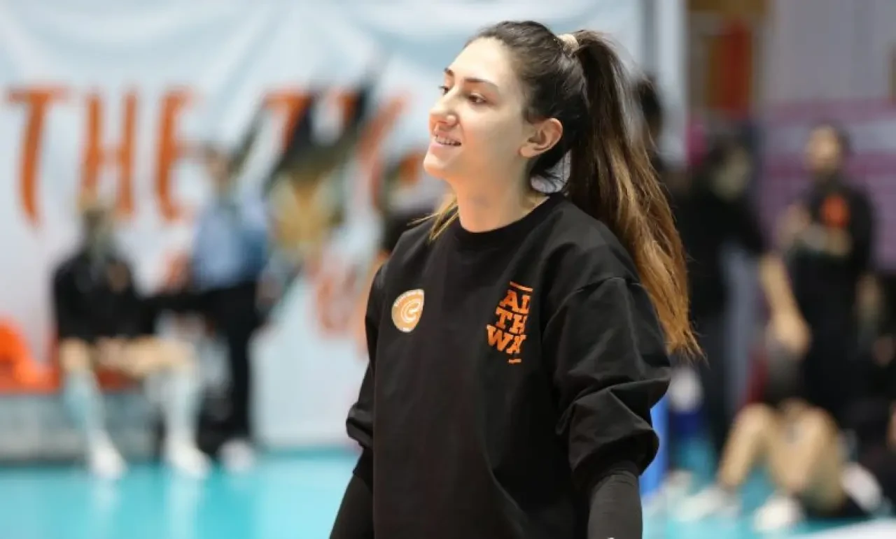 Voleybol Sahnesinin Yükselen İsmi Yaprak Erkek Nereli, Kaç Yaşında?