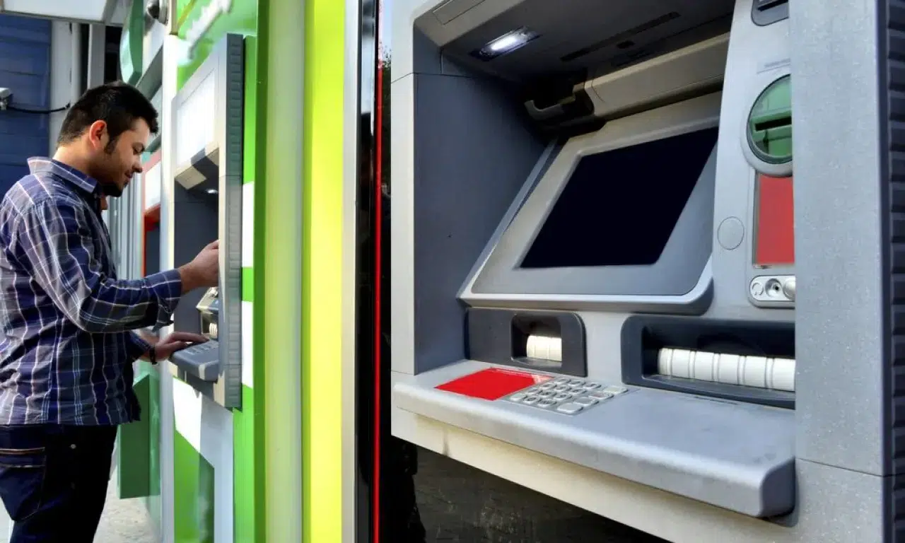 Yeni Uygulama Şaşırttı! ATM’den Para Çekmenin Şartı Değişti