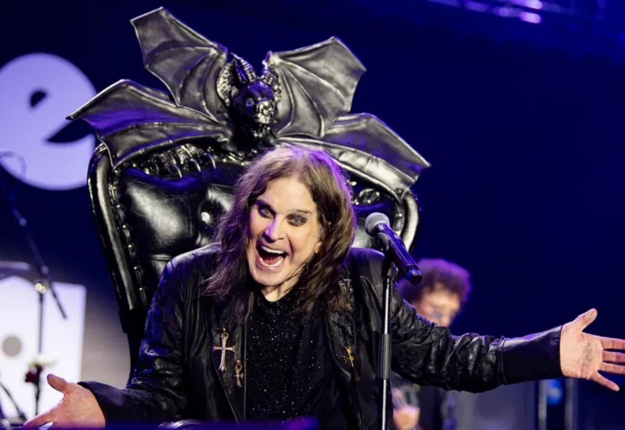 Ozzy Osbourne Gözyaşlarıyla Veda Etti! Efsane İsim Sahneye Son Kez Çıktı, Coşku Zirve Yaptı