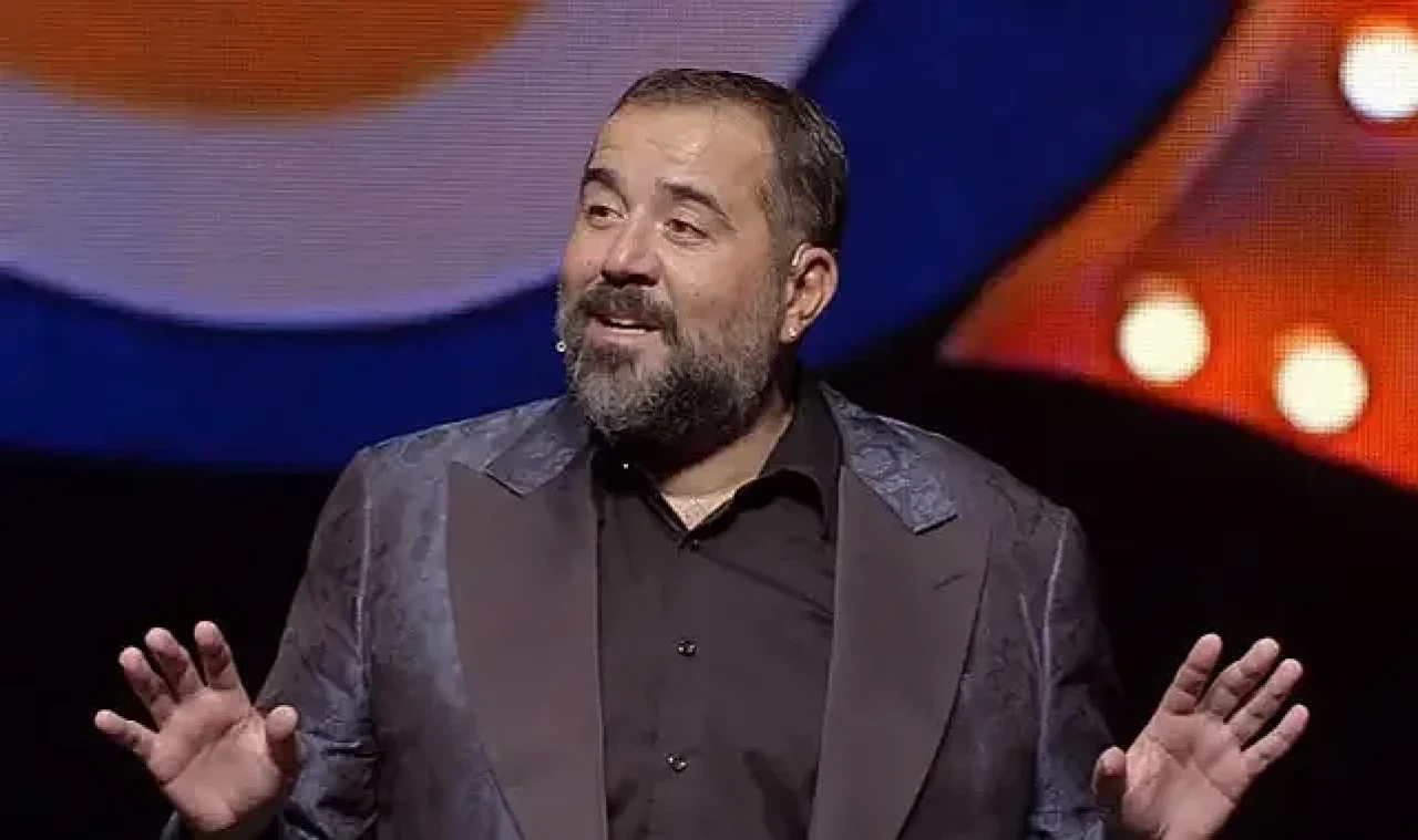 Ata Demirer Kimdir? Keşke 40’ımda Yapsaydım Dediği Dönüşüm ve Hayat Hikayesi