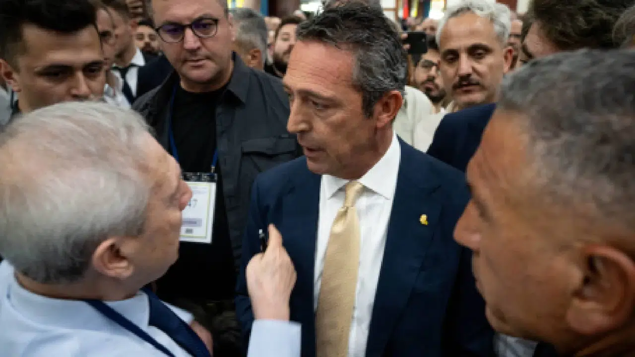 Fenerbahçe Divan Kurulu’nda Gerilim: Aziz Yıldırım Hamdi Akın’a Ne Dedi?