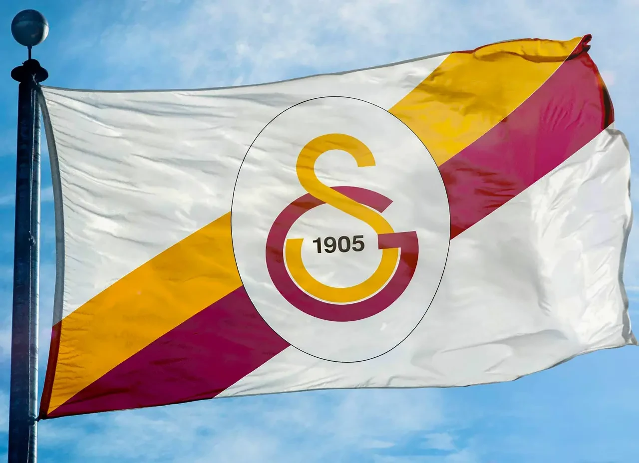 Sürpriz İmza! Galatasaray'ın Yeni Hocası Belli Oldu! Disiplin, Taktik, Tecrübe, Alman Ekolü Sarı Kırmızıda!