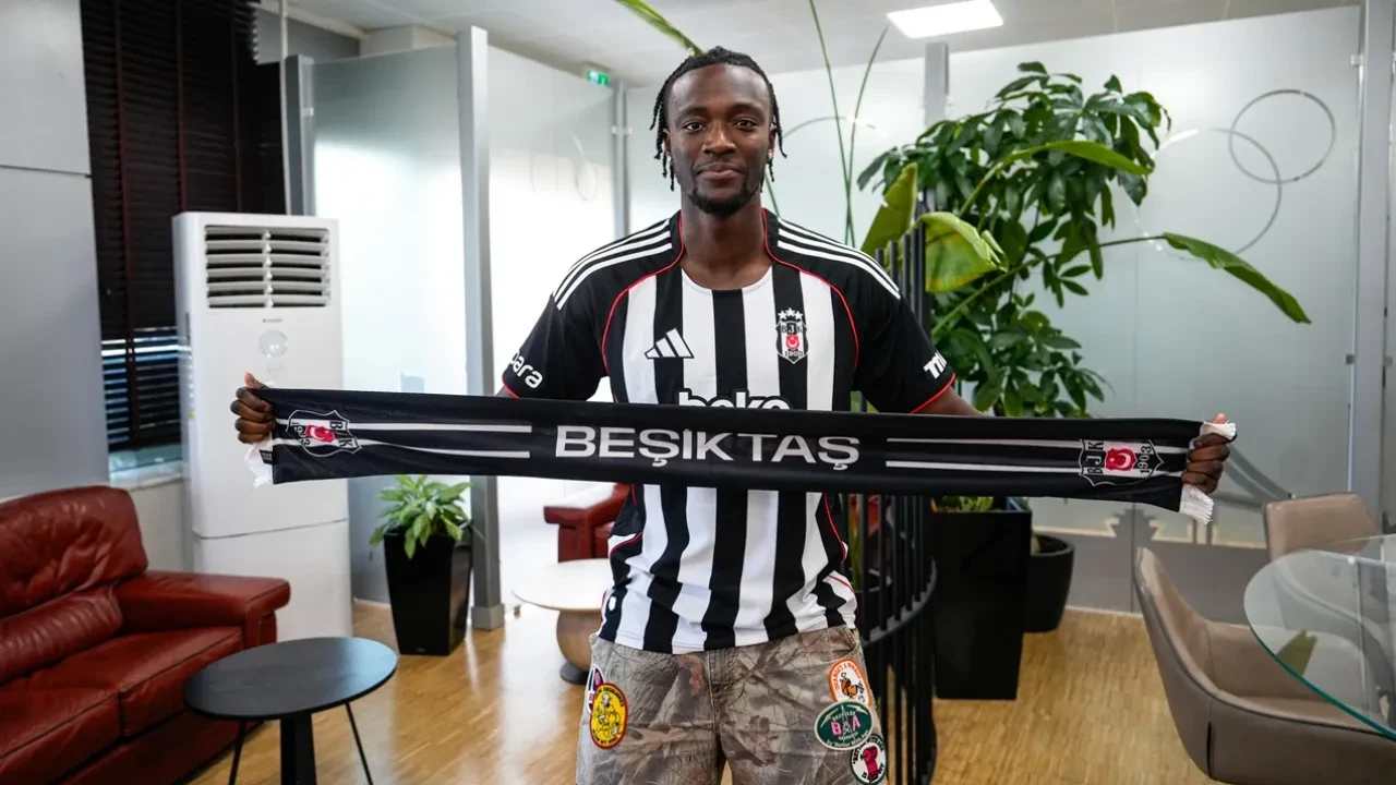 Roma’dan İstanbul’a, Forvet Hattına Güç Katıyor! Tammy Abraham Kimdir, Neler Vaat Ediyor?