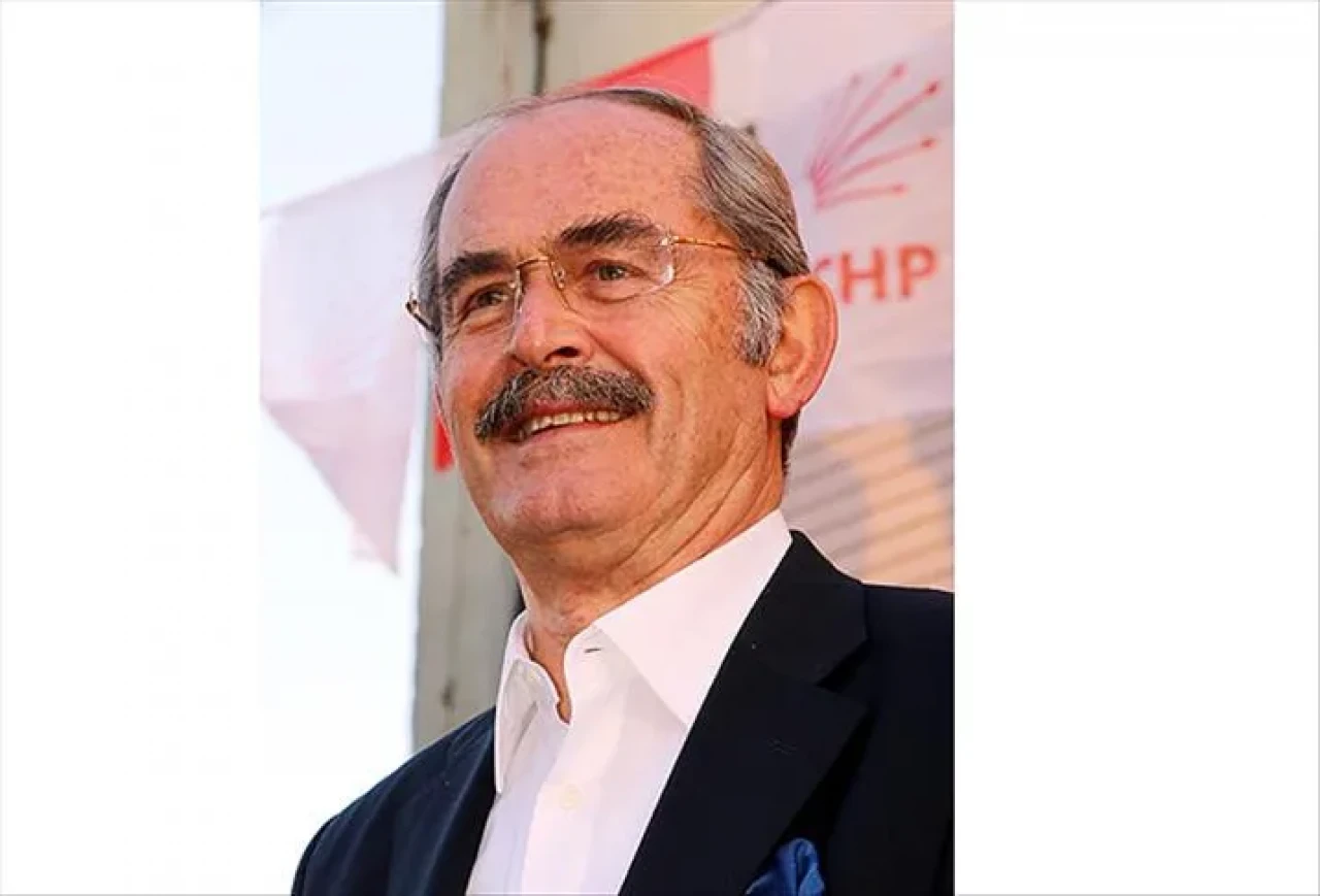 Yılmaz Büyükerşen Kimdir? Türkiye’nin İlk Balmumu Heykeltıraşı ve Rektör Belediye Başkanı