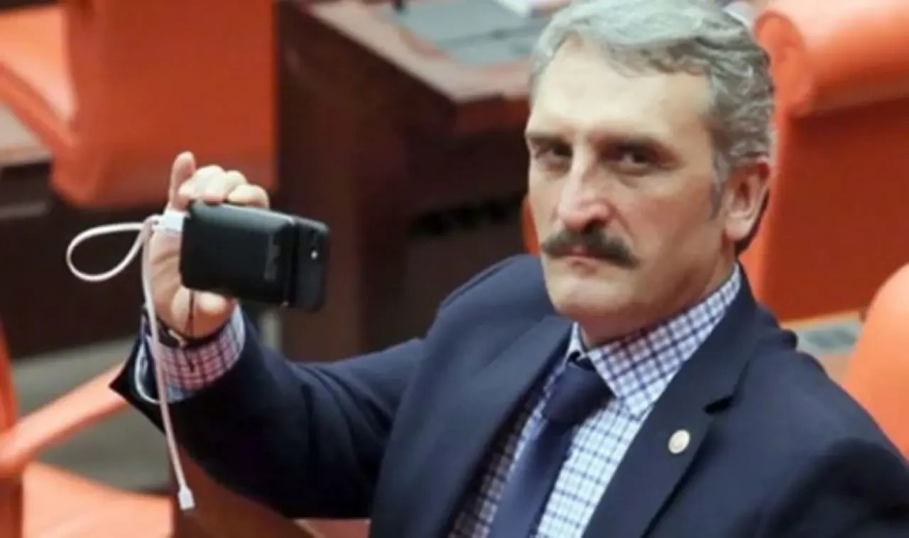 Eski Vekil Ahmet Hamdi Çamlı Kimdir? Yeliz Olayı ve Son Cumhuriyet Açıklamasıyla Yine Gündemde