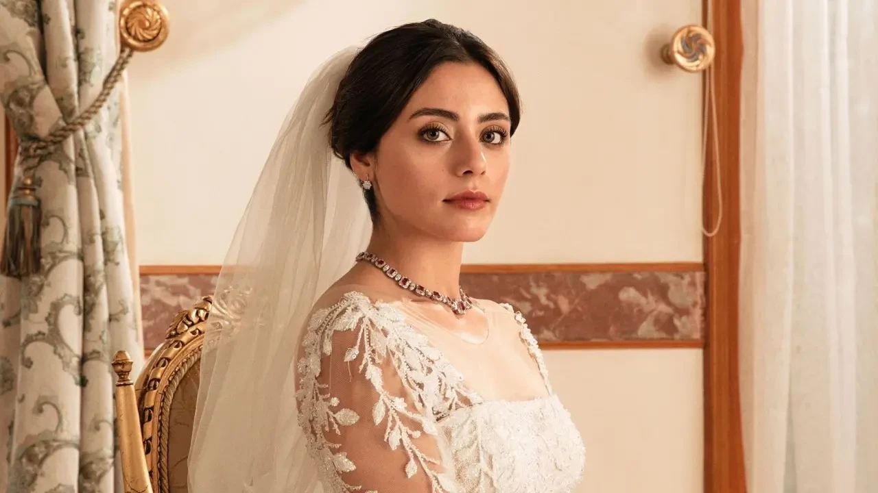 Sıla Türkoğlu Ne Kadar Kazanıyor? Kızılcık Şerbeti’ndeki Ücreti ve Özel Hayatı Gündem Yarattı