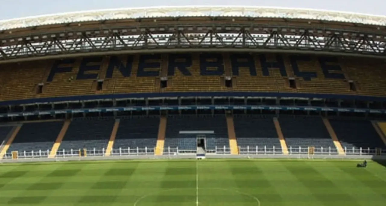 Fenerbahçe’den Sol Bek Bombası! Milan’ı Solladı, İmzayı Attırdı