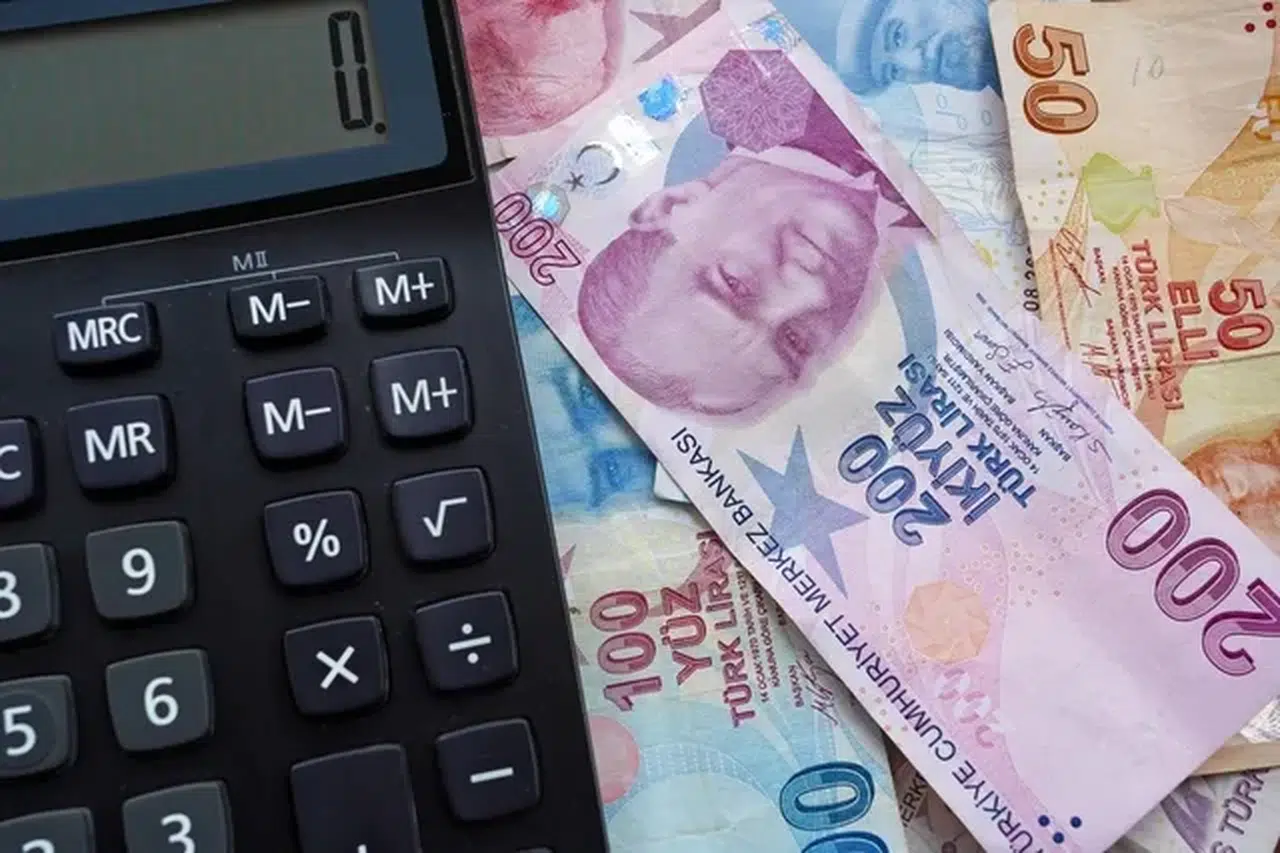 En Düşük Memur Maaşı 2025 Temmuz Zammı Sonrası Kaç Lira Oldu ve 2026 Ocak’ta Hedeflenen Rakam Ne?