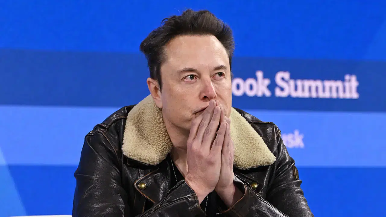 Elon Musk’tan Apple’a Dava: “App Store’da OpenAI Kayrılıyor”