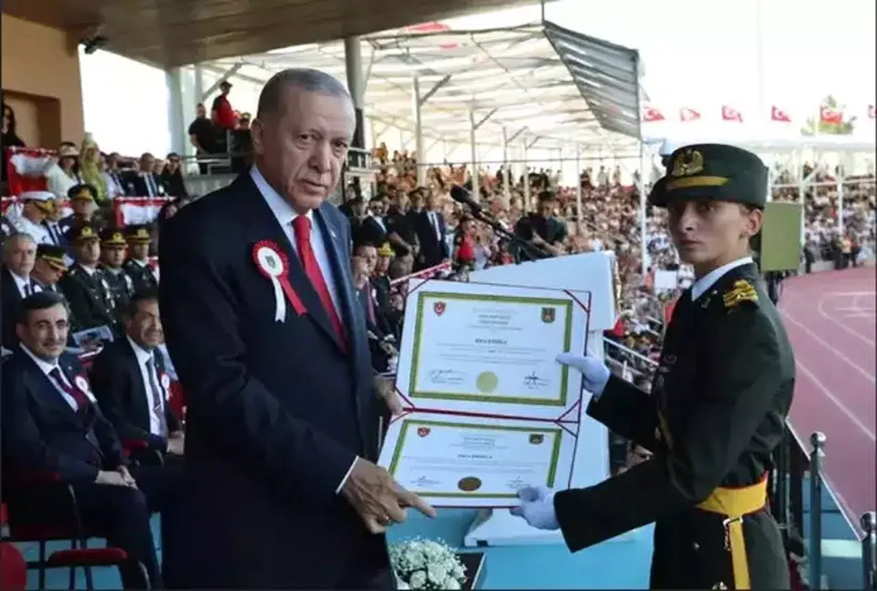 Teğmen Ebru Eroğlu Kimdir, Aslen Nereli, Kaç Yaşında, Nereye Atandı? Kara Harp Okulu Birincisinin Hayatı