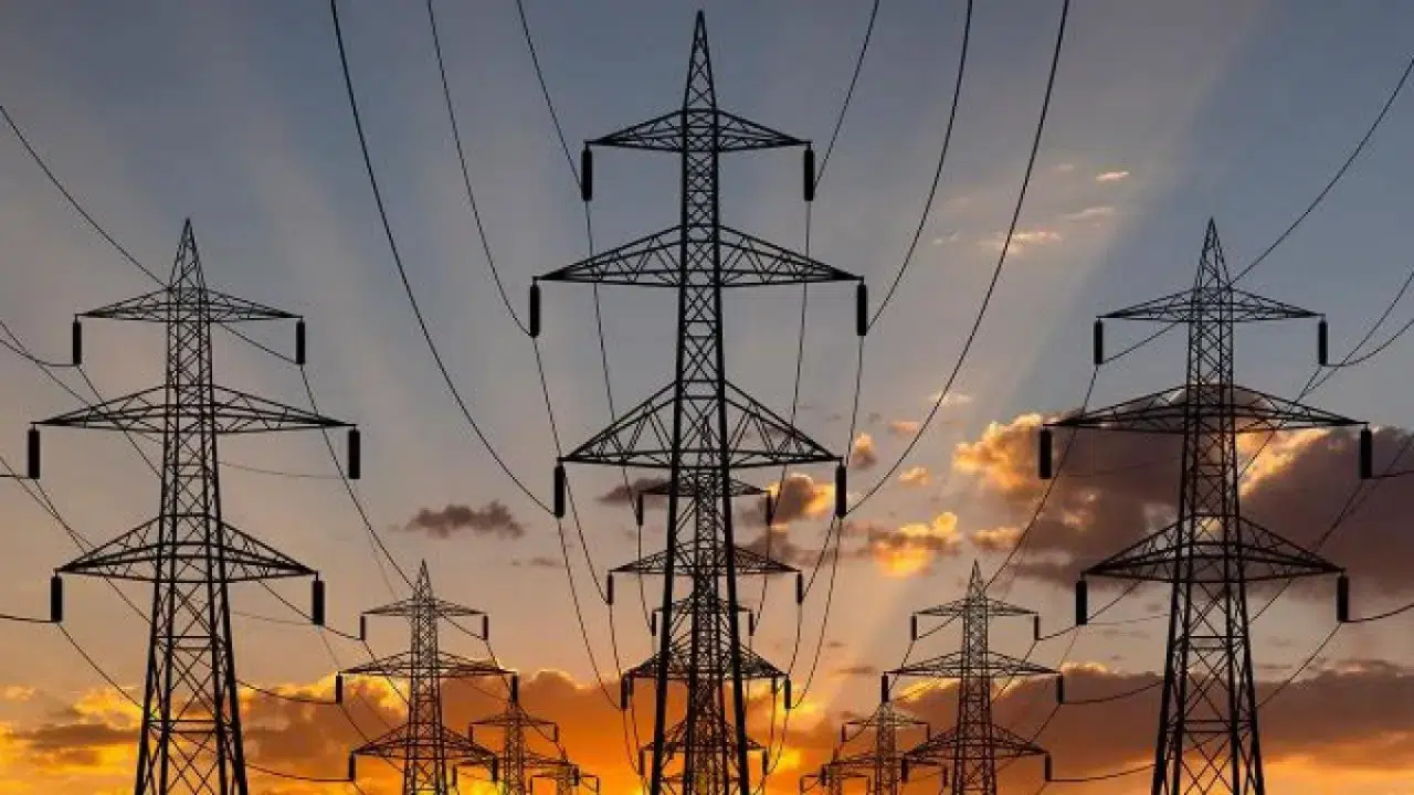 5 Ağustos'da İstanbul'da 30 İlçede 8 Saatlik Elektrik Kesintisi