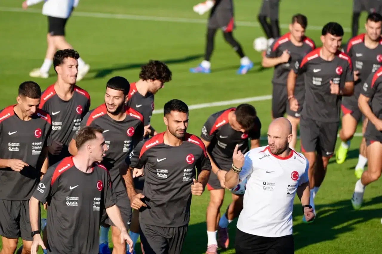 Milli Takım kampından gergin görüntüler: Kerem Aktürkoğlu'nun tavrı gündem oldu
