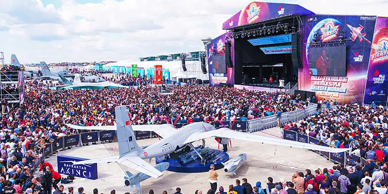 SOLOTÜRK ve Türk Yıldızları'nın Teknofest 2025 Uçuş Saatleri Belli Oldu