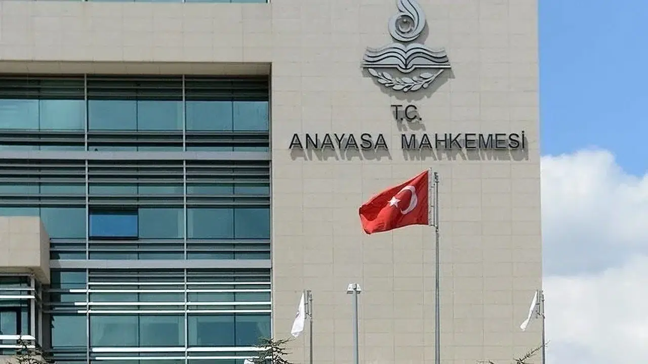 Anayasa Mahkemesi Başvuru Ücreti Ne Kadar, Ücretsiz Başvuru Mümkün Mü?