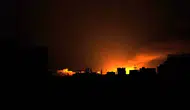 Yemenin stratejik limanına füze saldırısı düzenlendi