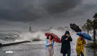 İstanbul ve çevre iller için fırtına ve sağanak uyarısı