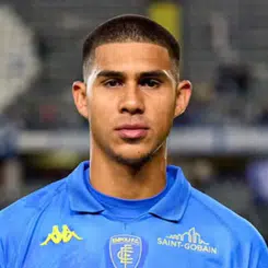 Devis Vásquez: Genç Yeteneklerin Parlayan Yıldızı ve Kariyer Geçmişi