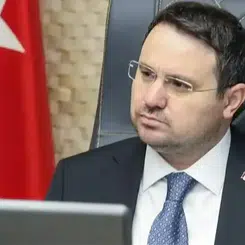 Akın Gürlek: Kimdir ve Nerelidir?