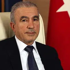 Naci Bostancı hayatı kimdir? Kaç Yaşında, Hangi Partiden, Evlendi Mi?