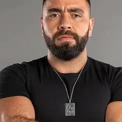 Başarıyla Dikkat Çeken Survivor Yarışmacısı Yunus Emre Karabacak: Nereli, Yaşı, Eğitim Geçmişi ve Evlilik Durumu!