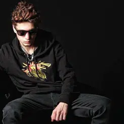 Yalçınay Yıldız: Türk Prodüktörün Hayatı ve Kariyeri Hakkında Her Şey