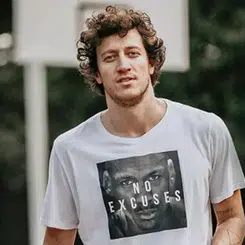 Caner Erdeniz: Futbolcu Hakkında Her Şey - Biyografisi, Aile Hayatı ve Kariyeri