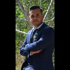 AK Parti İlçe Başkanı Ramazan Beşparmakkaya'nın Kayıp Üzüntüsü: Muhammet Beşparmakkaya'nın Hayatına Veda Edilişi