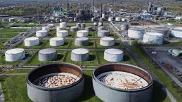 Petrol piyasasında tedarik endişeleri geriledi