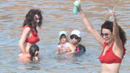 Songül Öden kızı Sone Larin ile Bodrum tatilinde keyifli anlar yaşadı