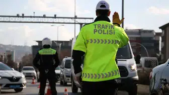 Yeni Trafik Yasası Meclis Gündeminde: Cezalar Artıyor, Ehliyetler Geri Alınacak