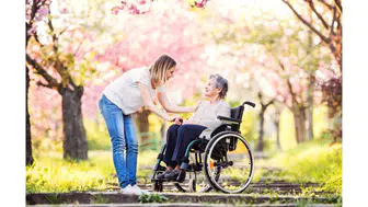 Tekerlekli sandalyelerle yaşam kalitesi artıyor: Özgürlük, konfor ve sosyal etkileşimin anahtarı!