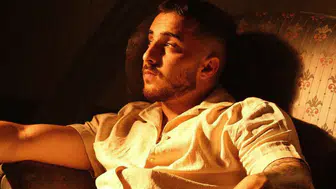 Ati242 Kimdir, kaç yaşında, aslen nereli? Türkçe Rap’in Antalyalı Yükselen İsmi Atilla Serin’in Hikayesi