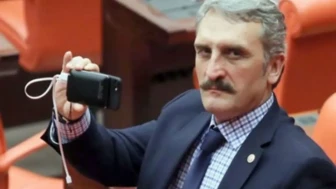 Eski Vekil Ahmet Hamdi Çamlı Kimdir? Yeliz Olayı ve Son Cumhuriyet Açıklamasıyla Gündemde  “1923 darbesiyle helalleşmeden...” çıkışı çok konuşuldu