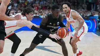 12 Dev Adam Avrupa İkincisi Oldu: EuroBasket 2025 Finalinde Gümüş Madalya