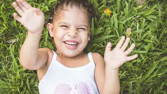 Kürtçe Kız İsimleri - Navên Kecen Kûrda Anlamlı ve Etkileyici Seçenekler