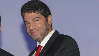 Şarkıcı Hakan Taşıyan'ın Sağlık Durumunda Önemli Gelişme: Kalp Krizi Şüphesiyle Hastaneye Yatırıldı!