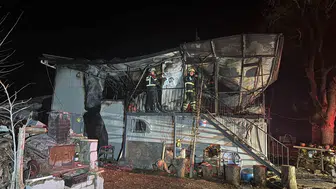 Uşak’ta Prefabrik Evde Yangın: Karı Koca Hayatını Kaybetti