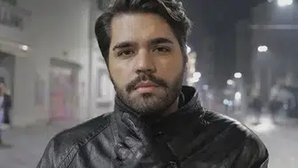 Emircan İğrek'in 'Beyaz Skandalım' Şarkısının Gizemli Hikayesi: Kime Hitap Ediyor?