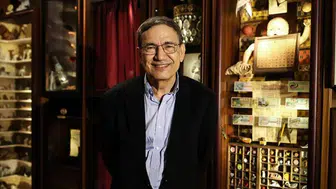 Orhan Pamuk'un Beyoğlu'ndaki Apartmanı Yıkım Aşamasında: Servetiyle Dikkat Çekmeye Devam Ediyor!
