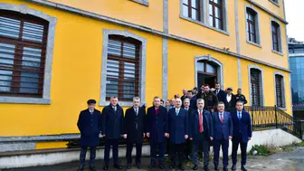 Trabzon’da Yavuz Selim İlkokulu Gençlik Kütüphanesine Dönüşüyor