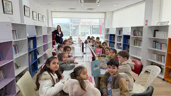 Yalova'da Kütüphaneler Haftası Etkinlikleri: Öğrenciler Kütüphaneleri Ziyaret Ediyor!