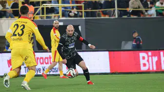 GS Retro Forma Fiyatı Ne Kadar? Galatasaray Nostalji Forması Nereden Alınır?