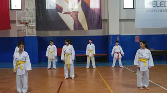 Maltepe’de Karate Eğitimi Alan Öğrenciler Mezuniyet Sevincini Yaşadı!